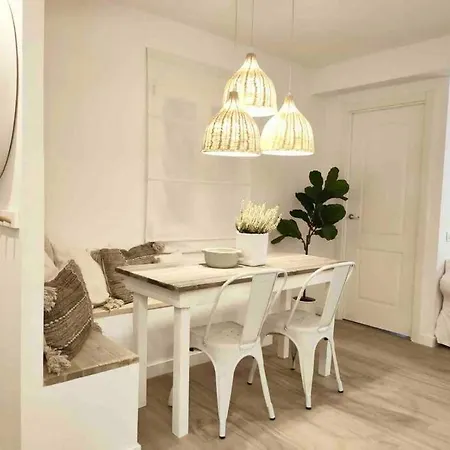 Acogedor En El Centro De *