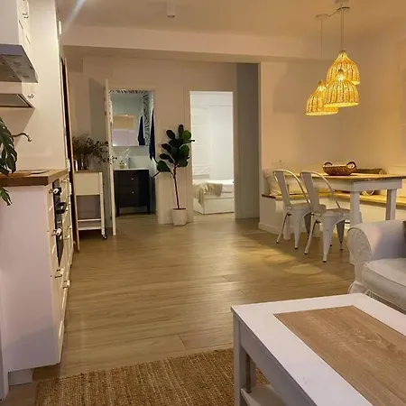 Acogedor En El Centro De *